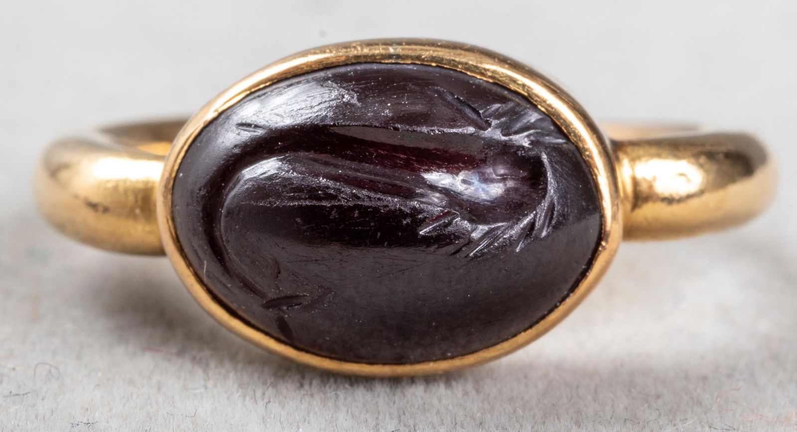 Vintage 18K Yellow Gold Oval Garnet Intaglio Ring (1 of 4)