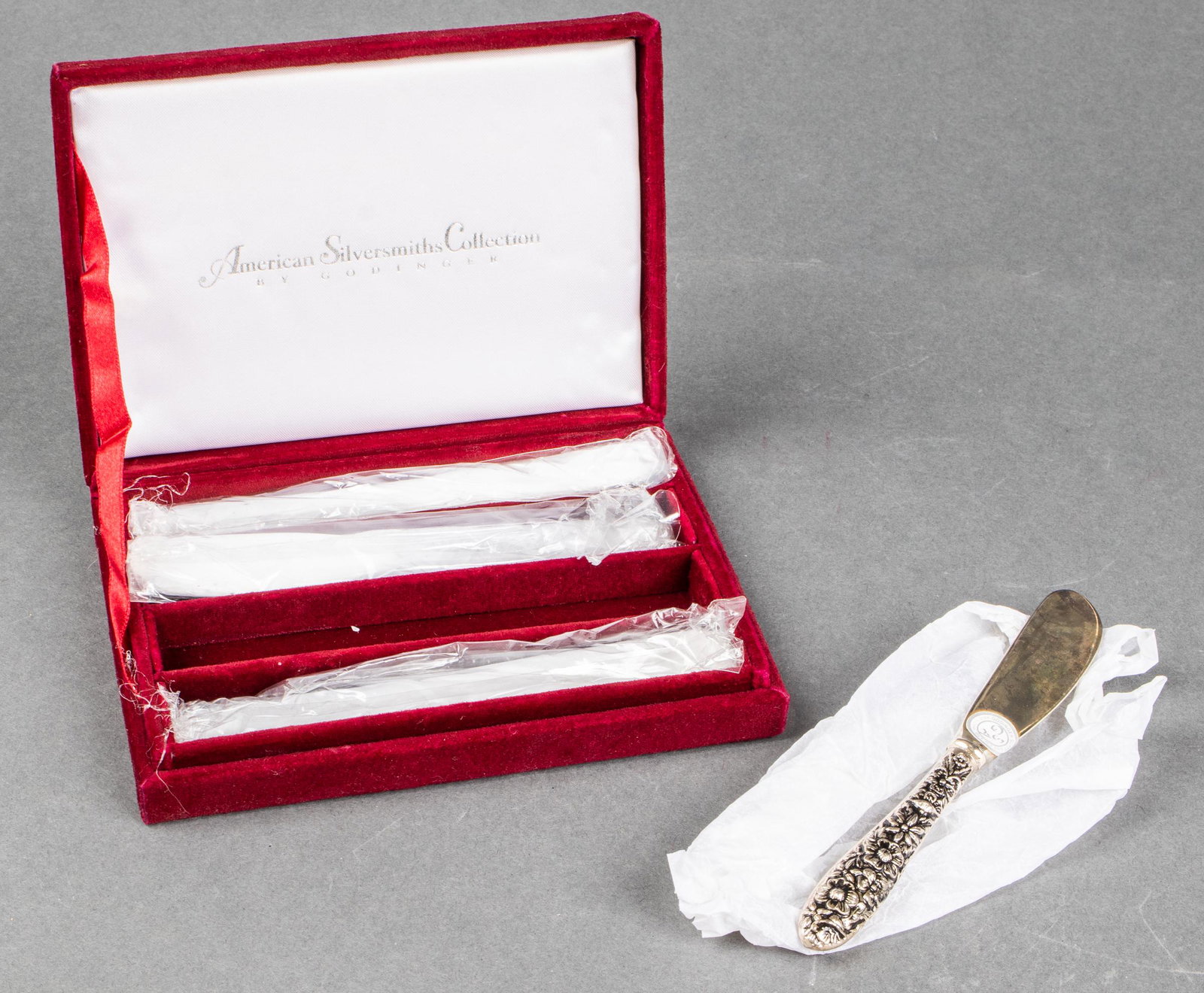 Repousse Silver Plate Cheese Knives (1 of 8)