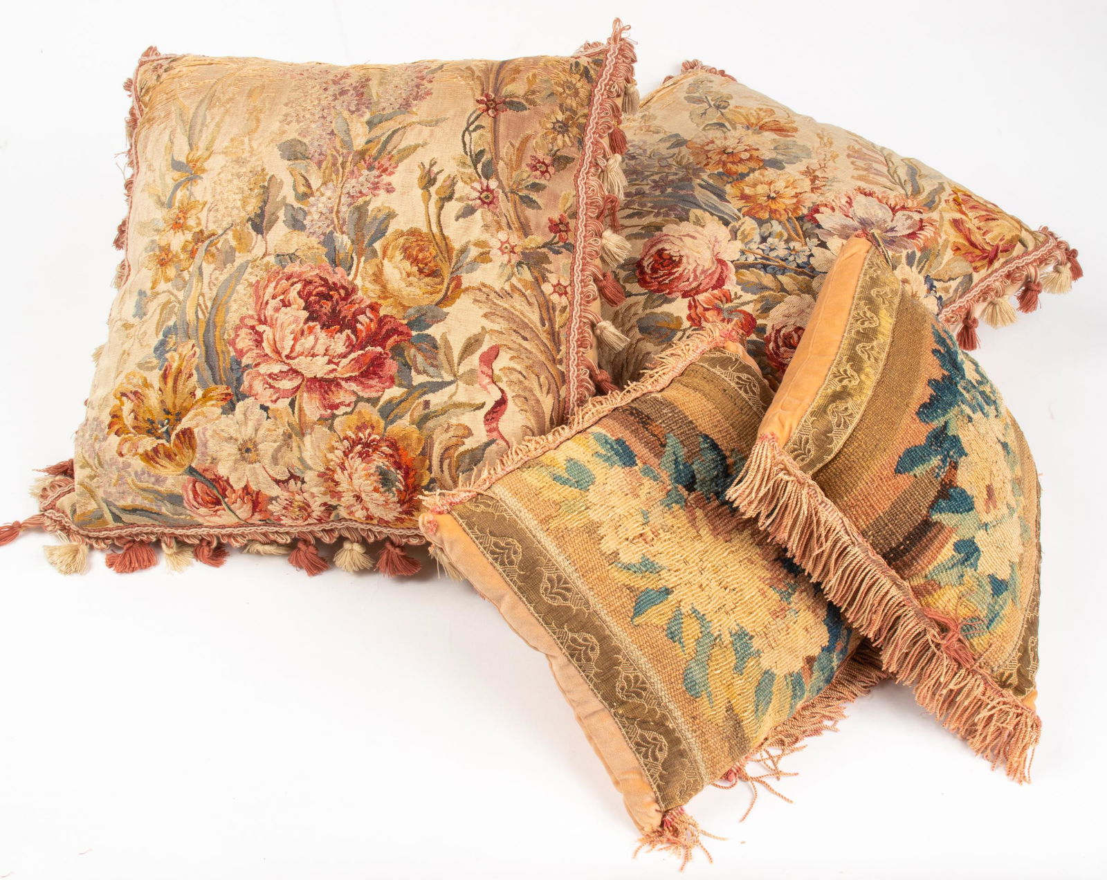 Needlepoint and Tapestry Throw Pillows, Vintage 4 (1 of 9)