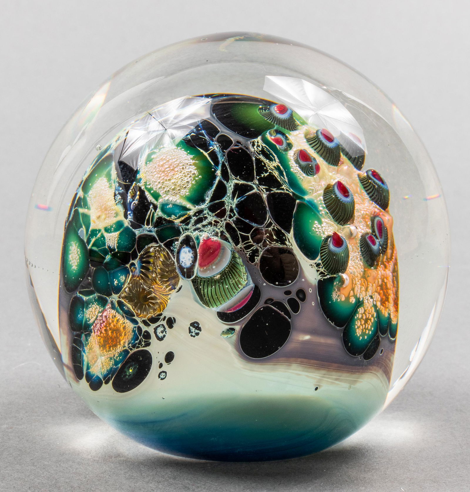 Simpson Studio Art Glass Paperweight (1 of 6)