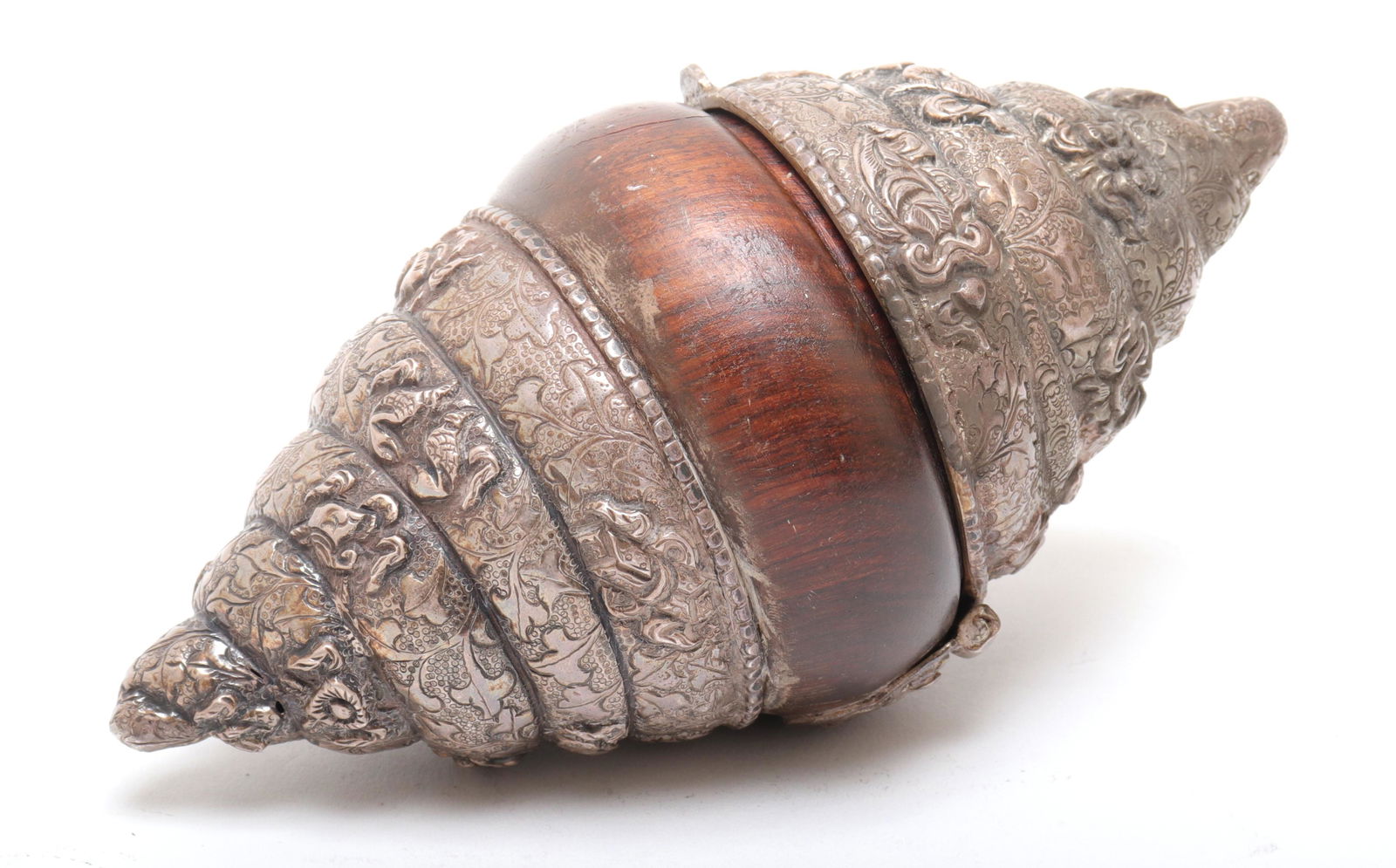 Tibetan Repousse Silver Shell-Form Box (1 of 6)
