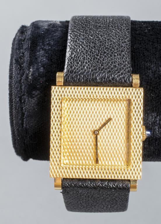Boucheron 18K Yellow Gold Square Dial Watch (1 of 5)