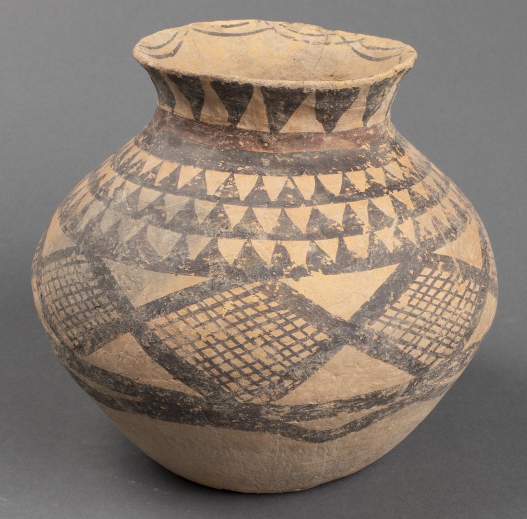 Chinese Neolithic Period Pottery Vessel (1 of 6)
