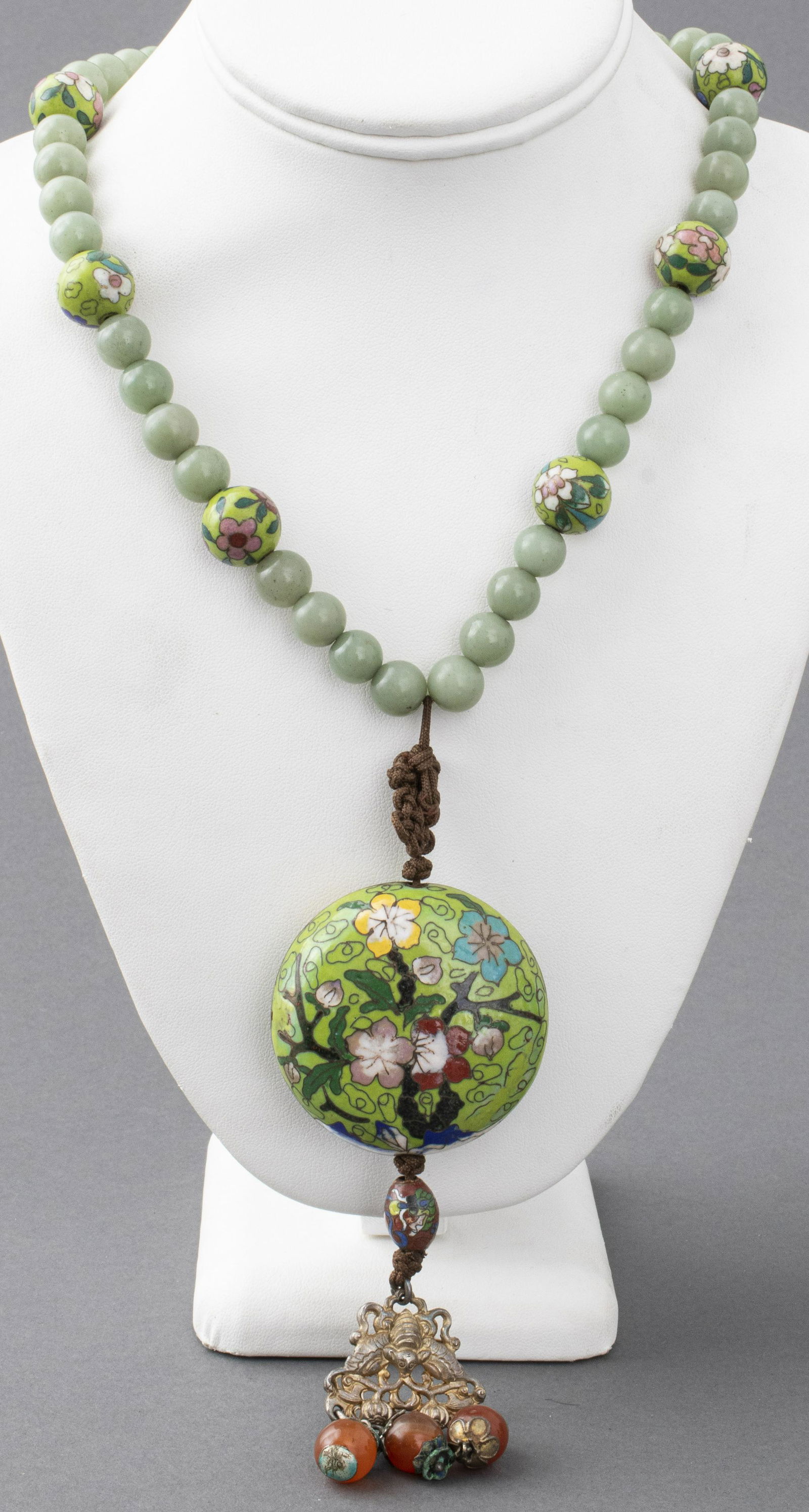 Old Chinese Jadeite Jade Necklace W Silver Pendant (1 of 7)