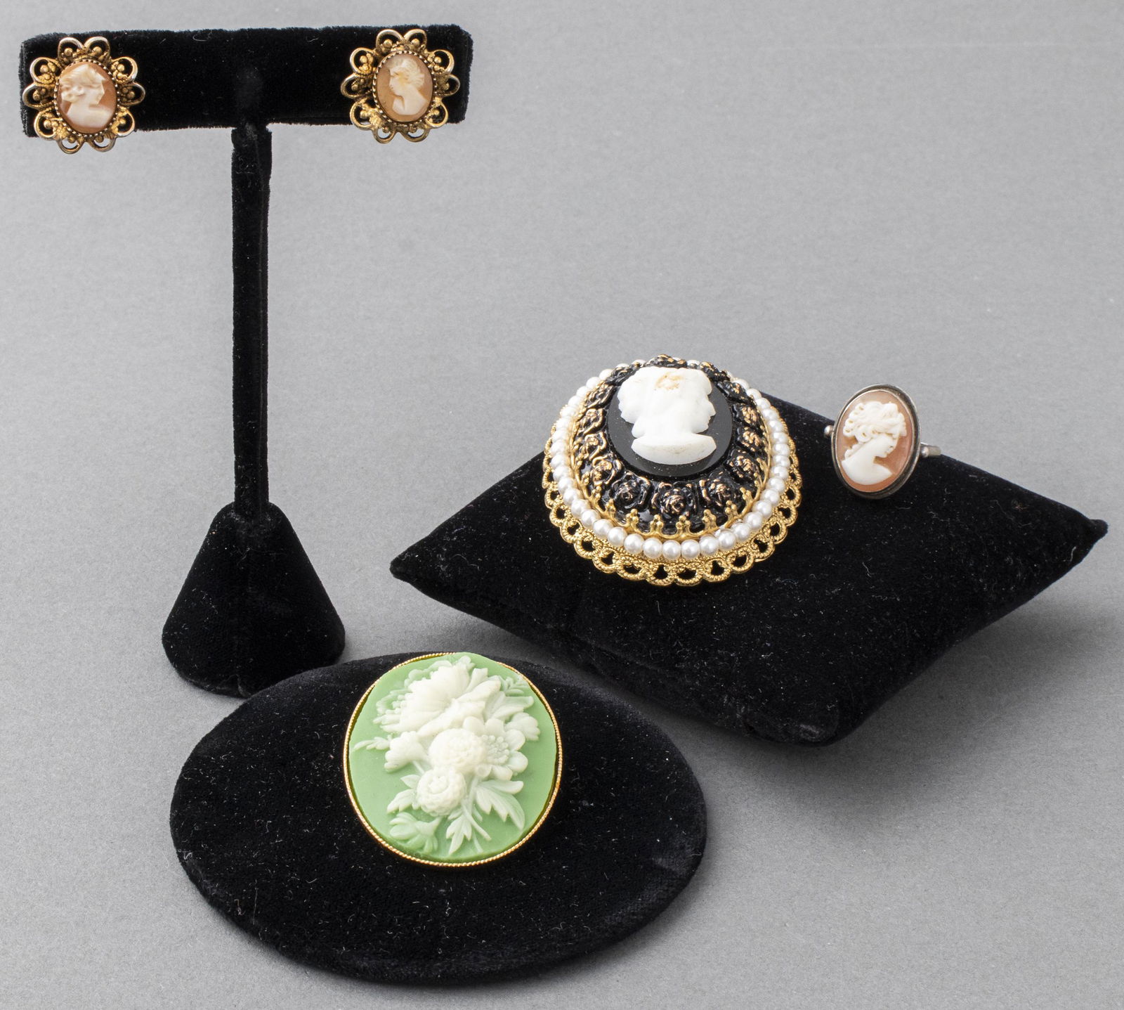 Misc. Cameo Costume Jewelry, 4 Pieces (1 of 12)