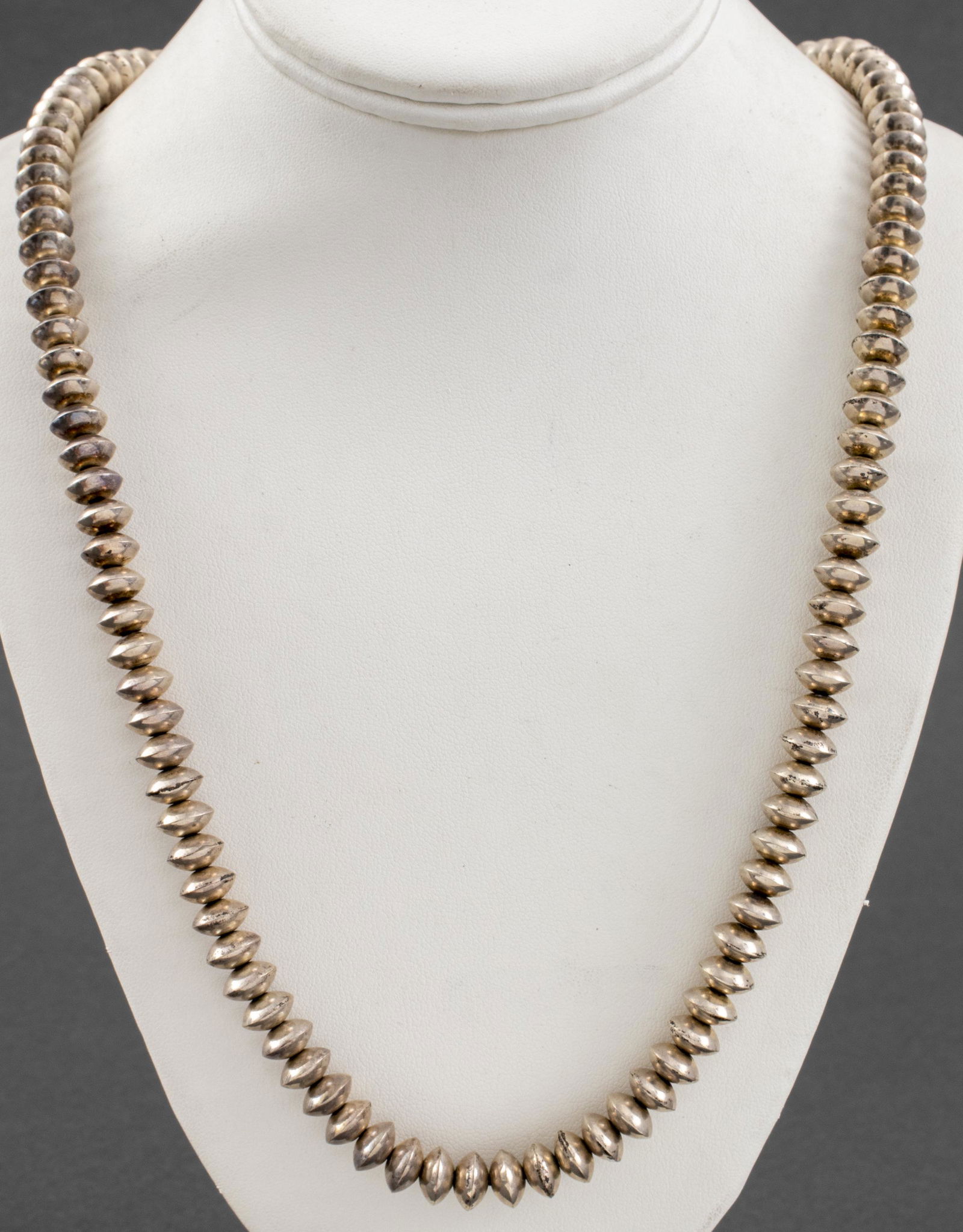 Navajo Native American Silver Beaded Necklace (1 of 7)