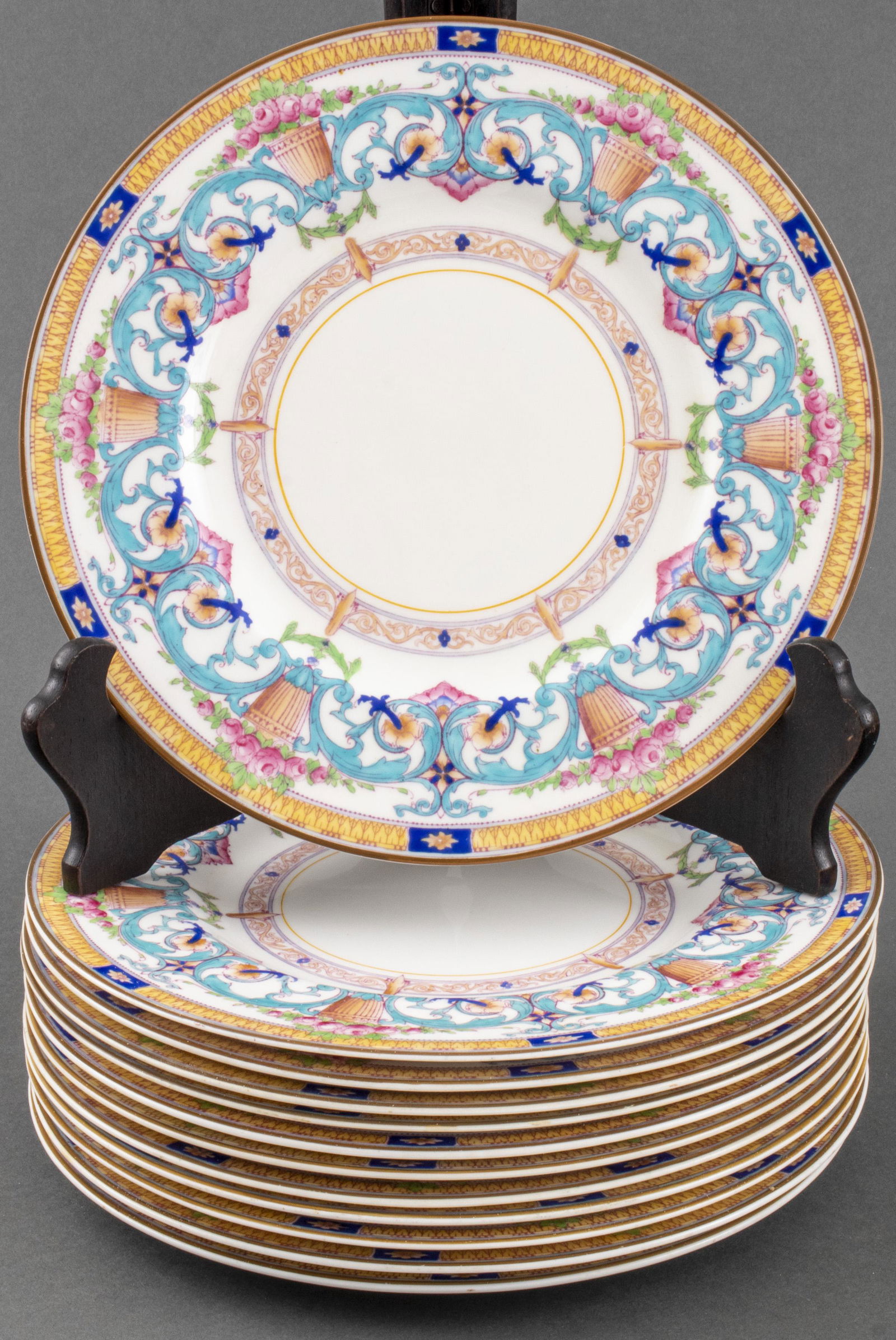 Royal Worcester Porcelain Dinner Plates, 12 (1 of 4)