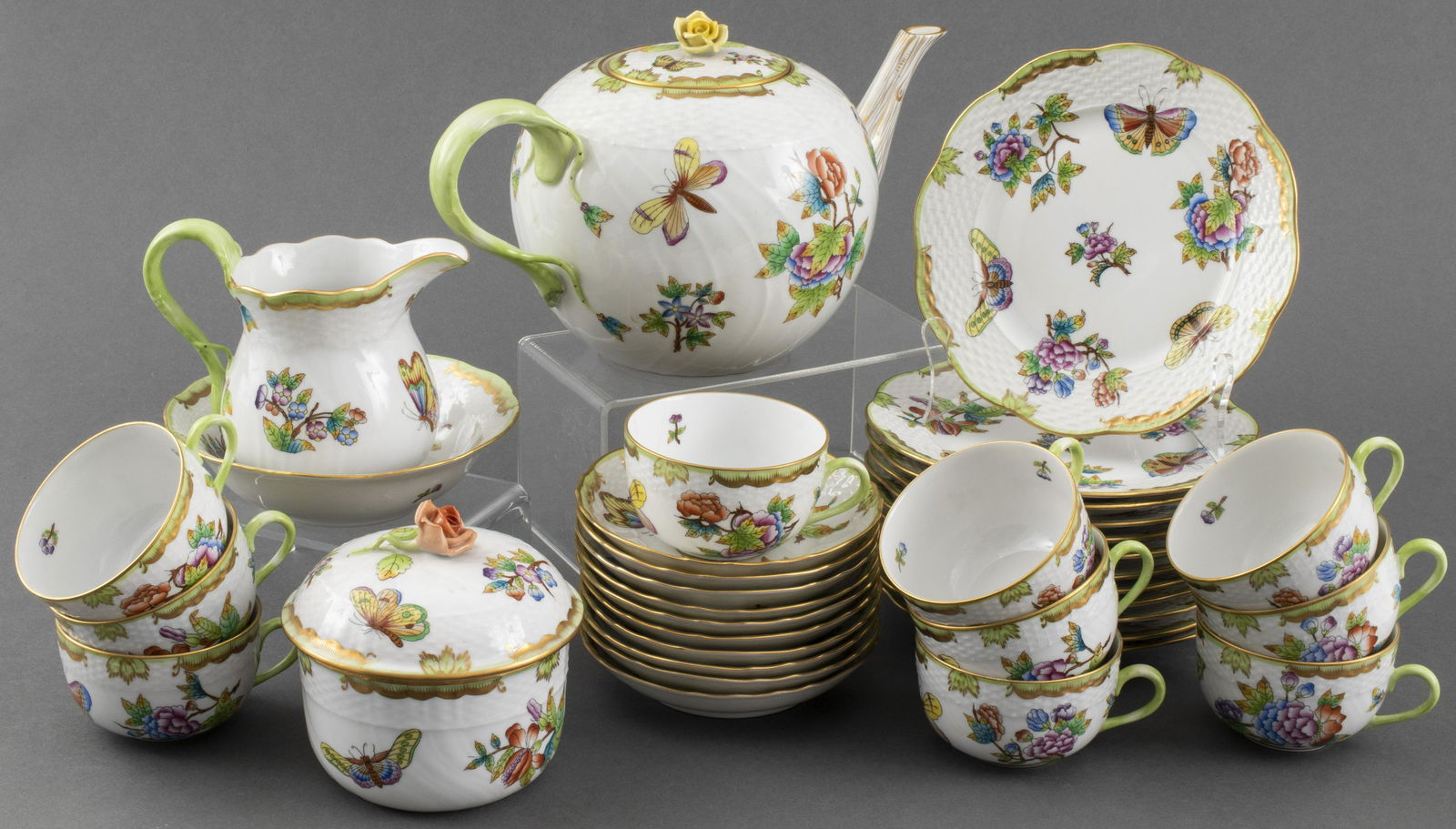 Herend 'Queen Victoria’ Porcelain Service, 36 (1 of 11)