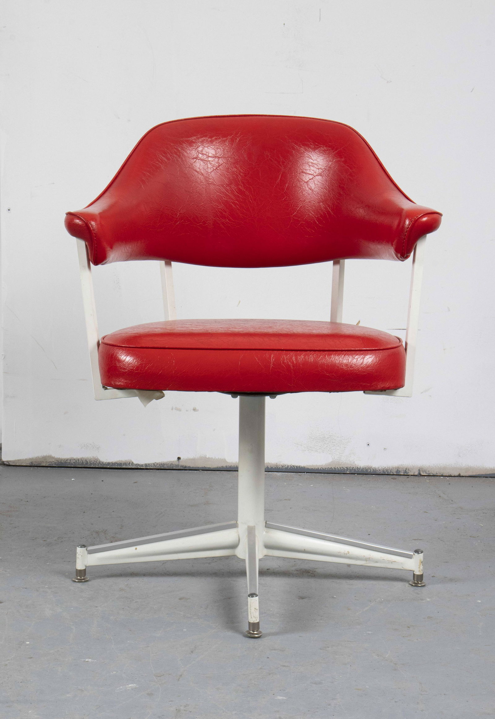 Knoll Style Red Upholstered Swivel Armchair (1 of 7)