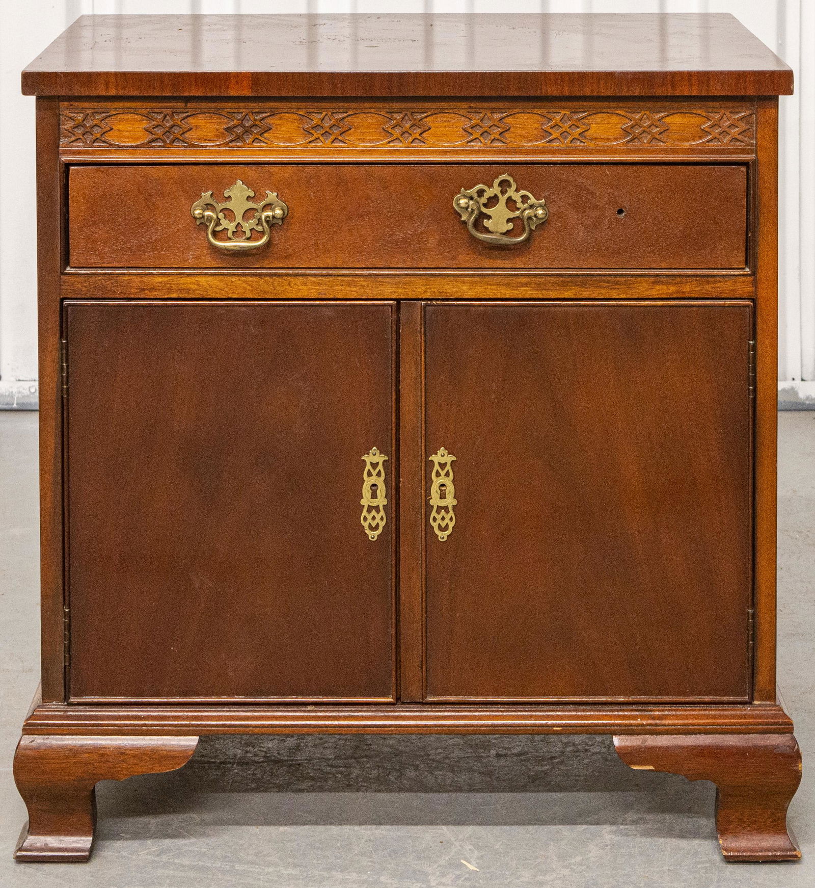 Baker Georgian Style Mahogany Cabinet (1 of 7)