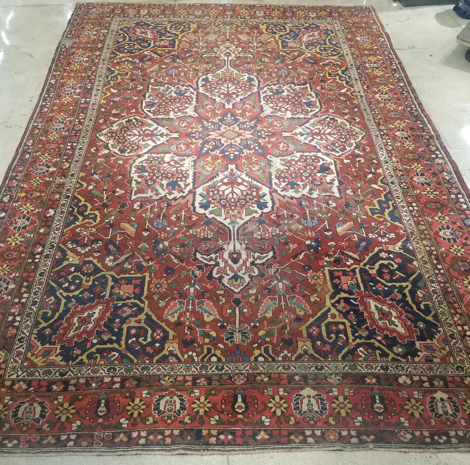 Persian Heriz Serapi Carpet 16' 2" x 11' 4" (1 of 5)