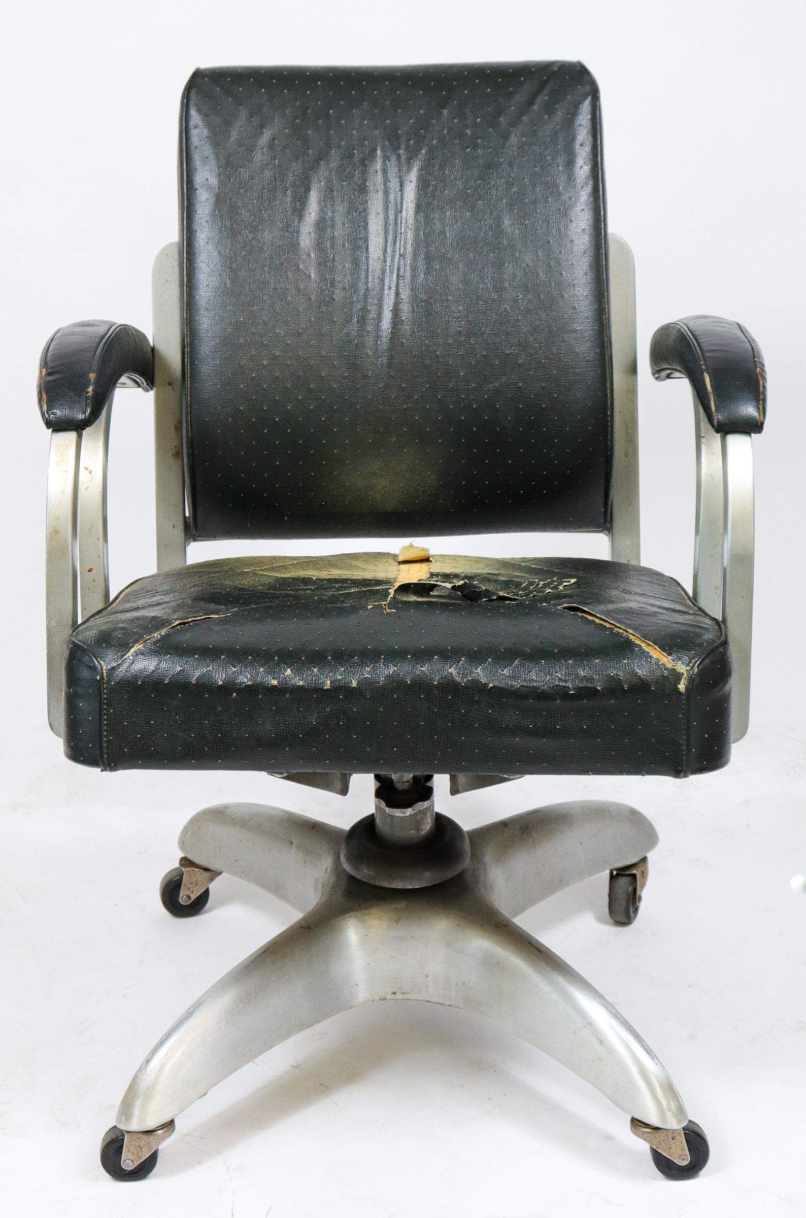 General Fireproofing Good Form  Modern Armchair (1 of 2)