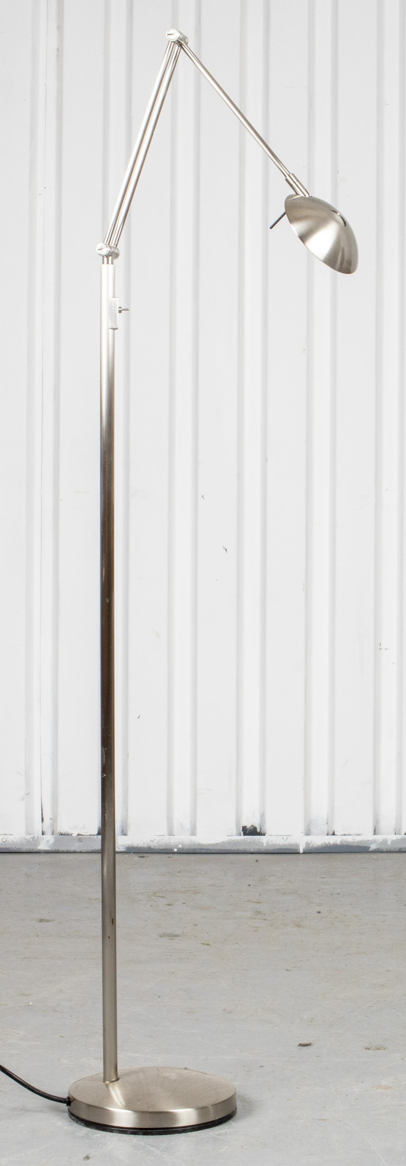 Estiluz P-1139 Adjustable Floor Lamp (1 of 4)