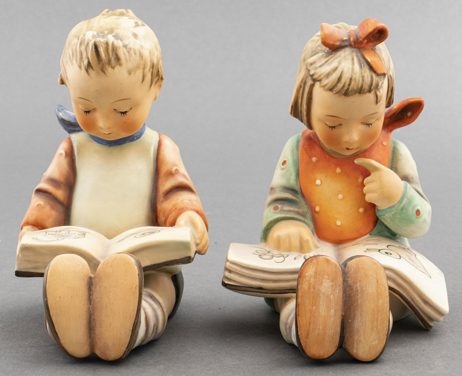 Hummel Porcelain Reading Boy & Girl, Pair (1 of 6)