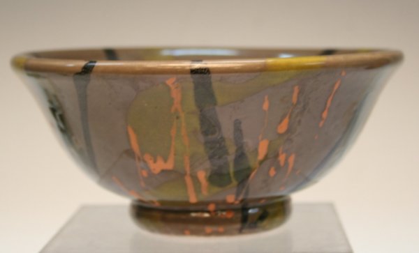 Raymor Italian Gray-Glazed Ceramic Bowl 20th C.: Bowl with gray base glaze and green, black, and peach-colored abstract marks, Raymor, ceramic, Italy, twentieth century; marked on bottom. Dimensions: 3-1/8"H x 6-7/8" diameter