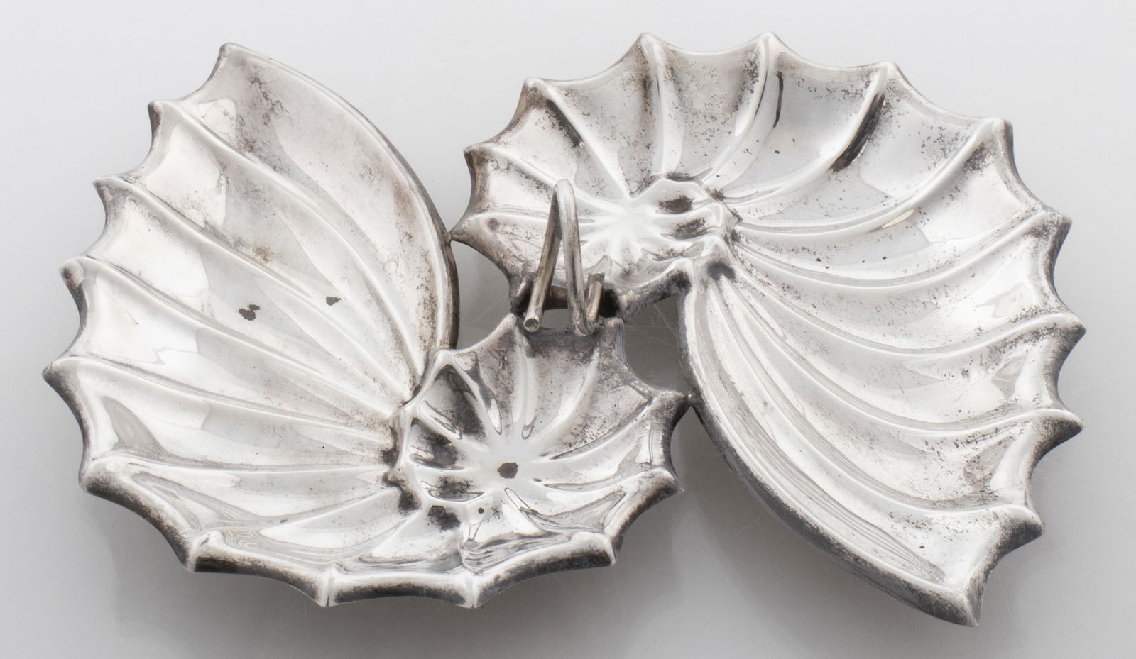 Reed & Barton "Nautilus" Silver Serving Dish (1 of 4)
