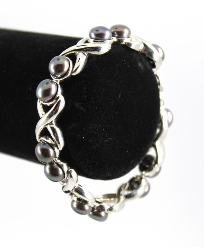 Silver "X" Gray Button Pearl Bracelet (1 of 5)