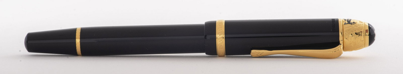 Montblanc 'Voltaire' Fountain Pen (1 of 7)