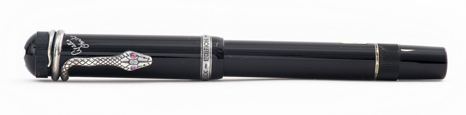 Montblanc 'Agatha Christie' Silver Fountain Pen (1 of 7)