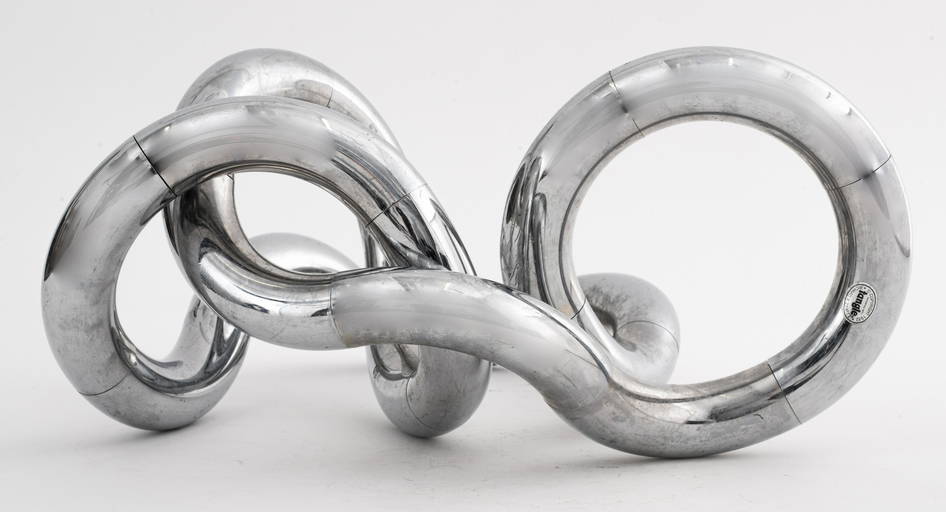 Richard x Zawitz "Tangle" Sculpture (0090) on Jan 23, 2022 Auctions at Showplace in NY