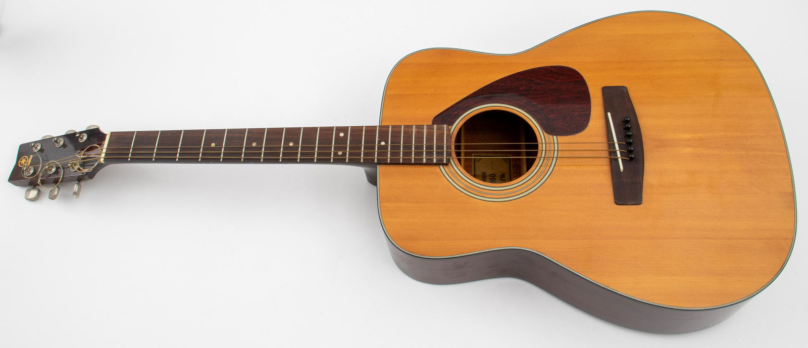 Yamaha fg 2024 325 guitar price