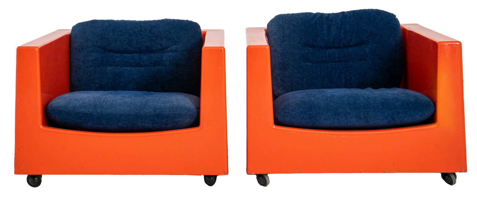 Luigi Pellegrin Italian Modern Lounge Chairs, Pr: Luigi Pellegrin (Italian, 1925 - 2001) for MIM Roma, Italian mid-century modern pair of lounge chairs in fiberglass with cushioned seats, circa 1970s. 19.5" H x 28.5" W x 28.5" D x 11.5" SH.