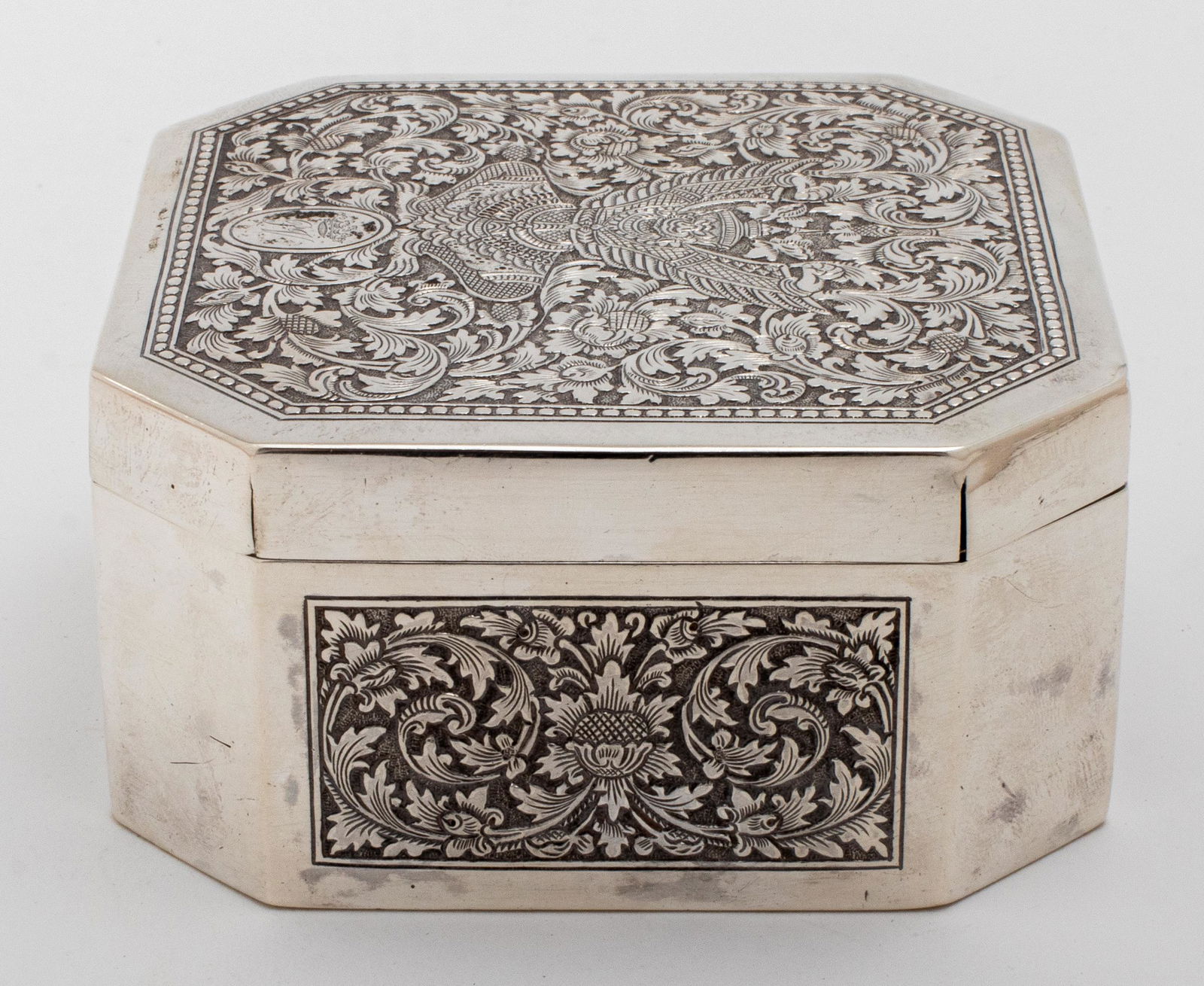Siamese Silver Engraved Box, 19th c. (1 of 8)