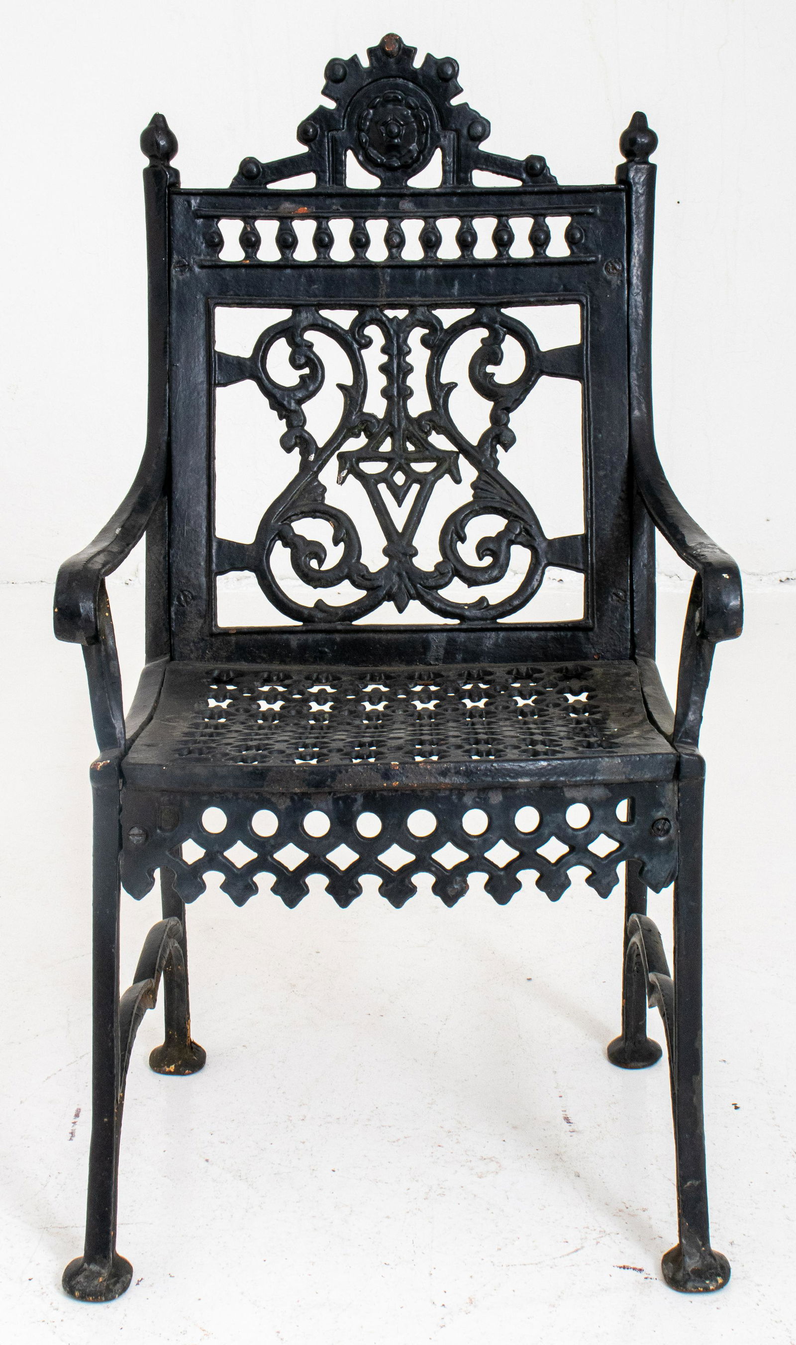 Peter Timmes & Sons Cast Iron Garden Seat (1 of 9)
