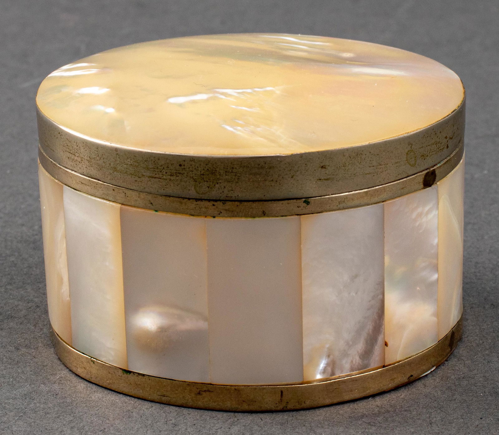 Mother-of-Pearl Round Decorative Box (1 of 5)