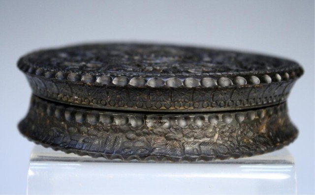 Chinese Export Carved Tortoise Shell Box 19th C - 6