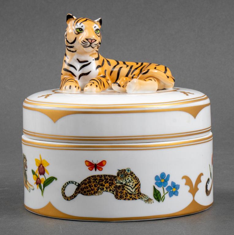 Lynn Chase "Cats" Limoges Porcelain Candy Jar (1 of 10)