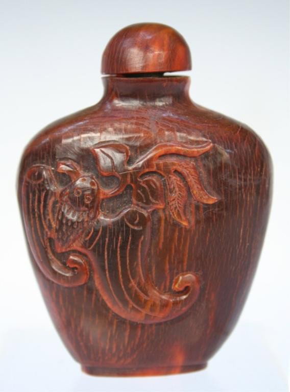 Chinese Carved Horn Snuff Bottle with Bats: Carved horn snuff bottle with bat decorations, China; unmarked. Dimensions: 3"H x 2-1/4"W