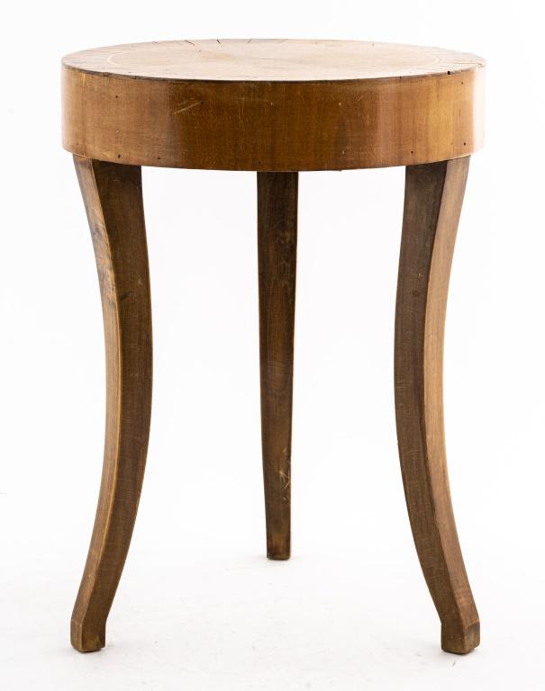 Mid-Century Foldable Wood Magazine Rack: Mid-Century foldable wood magazine rack in the style of Cees Braakman (Dutch, 1917-1995), having a cutout panel on one side and dowels on the other, and with the label "Masterpiece in Wood / Nasco Yug