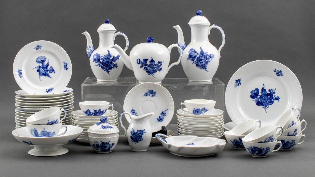 Royal Copenhagen Porcelain Tea & Coffee Service (1 of 19)