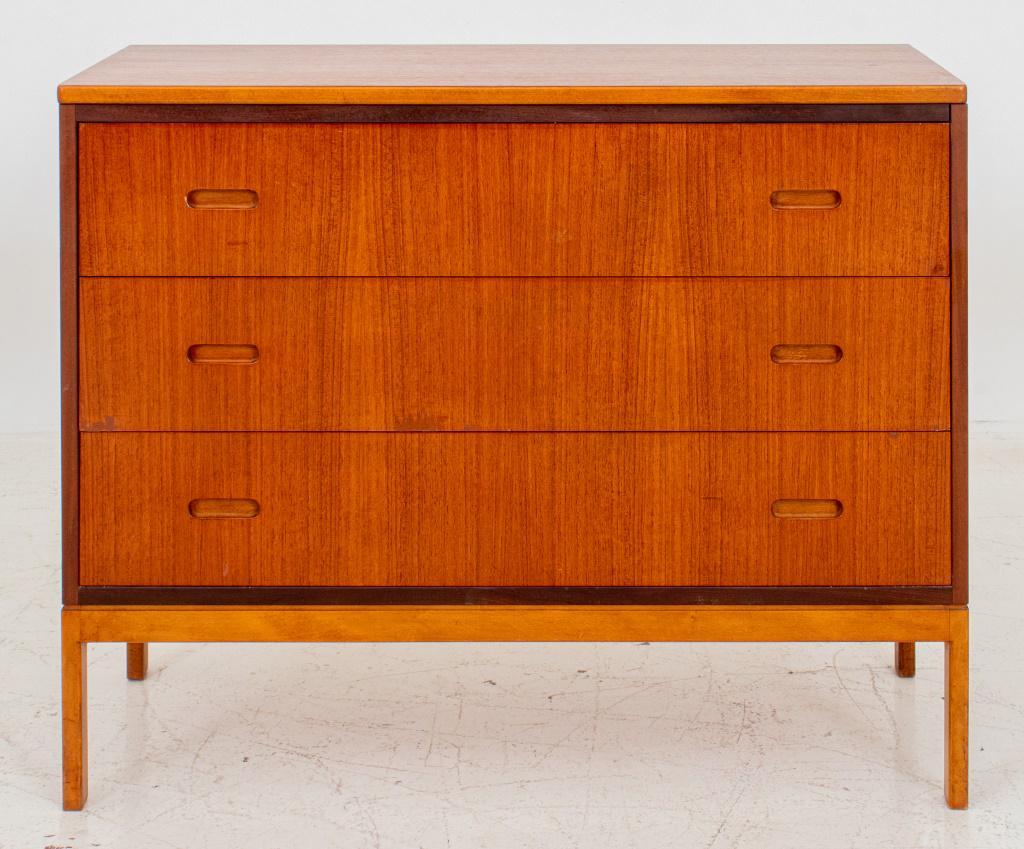 Mid Century Scandinavian Design Chest of Drawers (1 of 9)