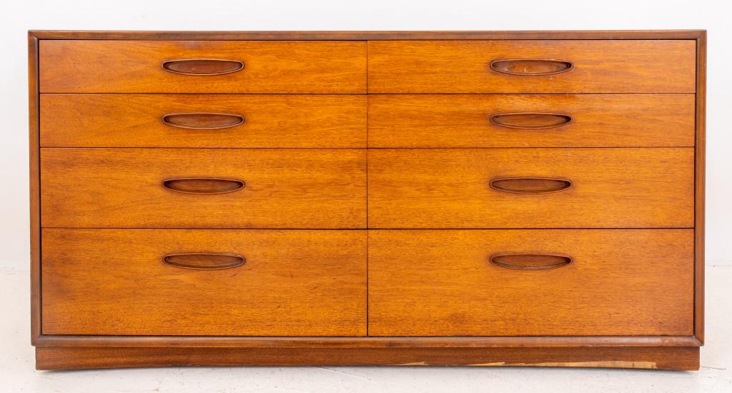 Midcentury Modern Style Mahogany Dresser: Mid century modern style mahogany dresser, with banded rectangular top and with eight drawers, two by two each with recessed oval pulls, drawer interior marked Heritage Hendredon from their "Circa 196