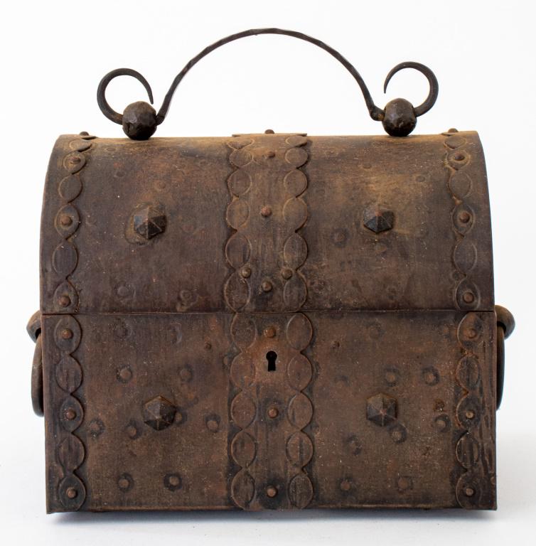 European Iron Lockbox (1 of 11)