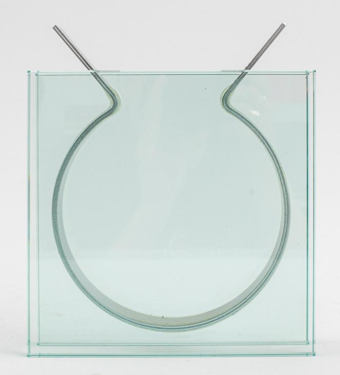 Peter Hewitt x MoMa Square Ribbon Vase (1 of 4)