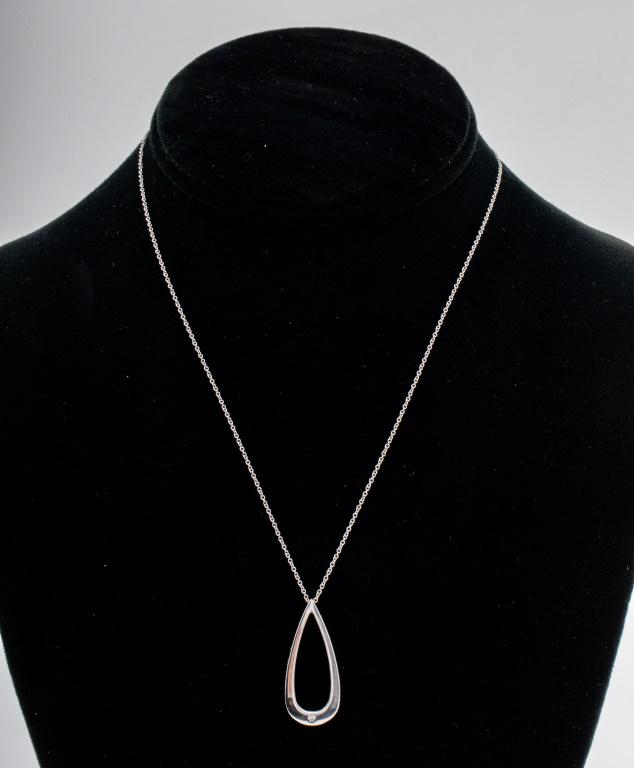 14K White Gold Diamond Drop Pendant Necklace (1 of 5)