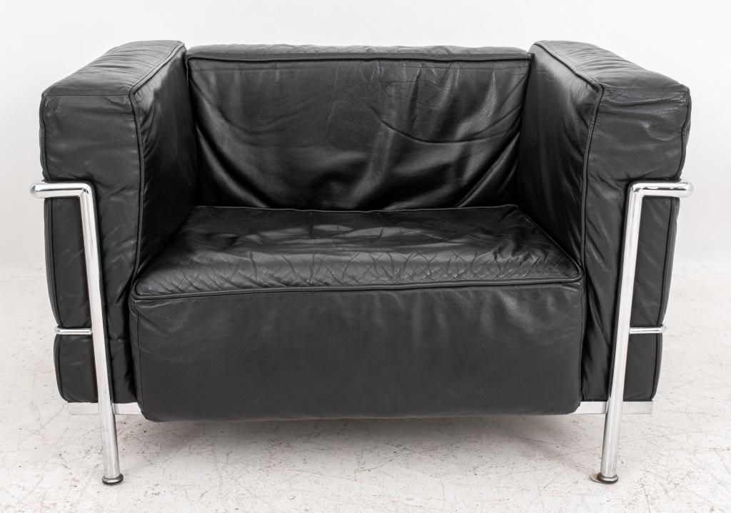 Le Corbusier LC-8 Grand Confort Lounge Chair (1 of 8)