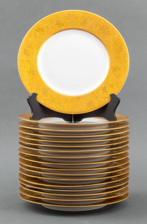 German Hutschenreuther Gilt Porcelain Plates, 17 (1 of 7)
