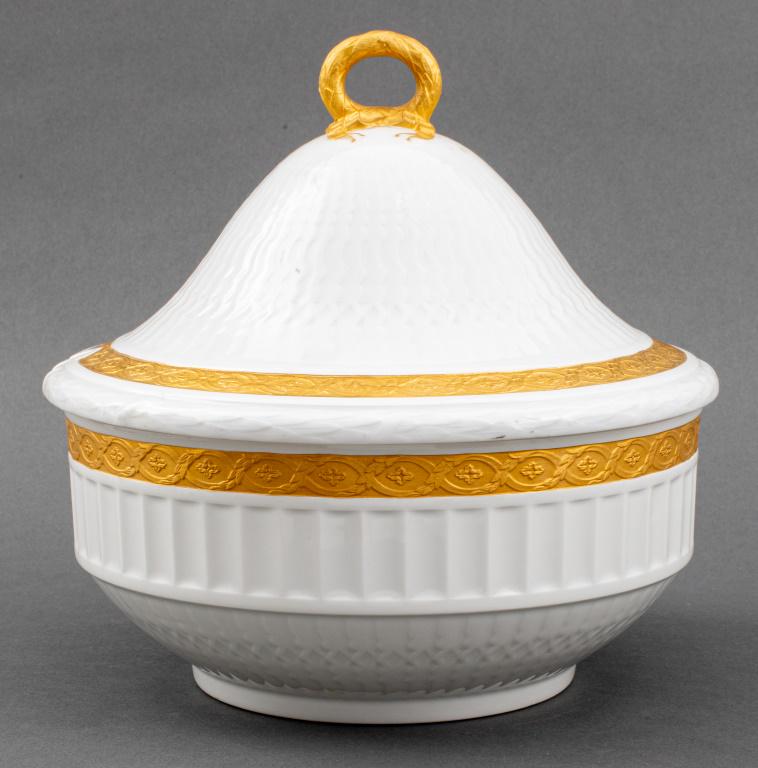 White Fan by Royal Copenhagen Porcelain Tureen: Danish Neoclassical porcelain soup tureen by Royal Copenhagen in the white fan pattern with gilt decor, bowl and cover with maker's marks. 11.5" H x 11" diameter.