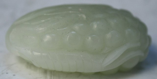 Chinese Small Jade Carving of Grapes - 9