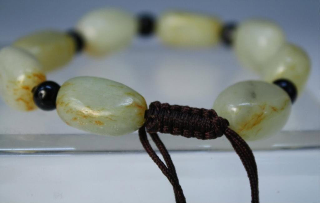 Chinese Jade Beaded Bracelet - 3