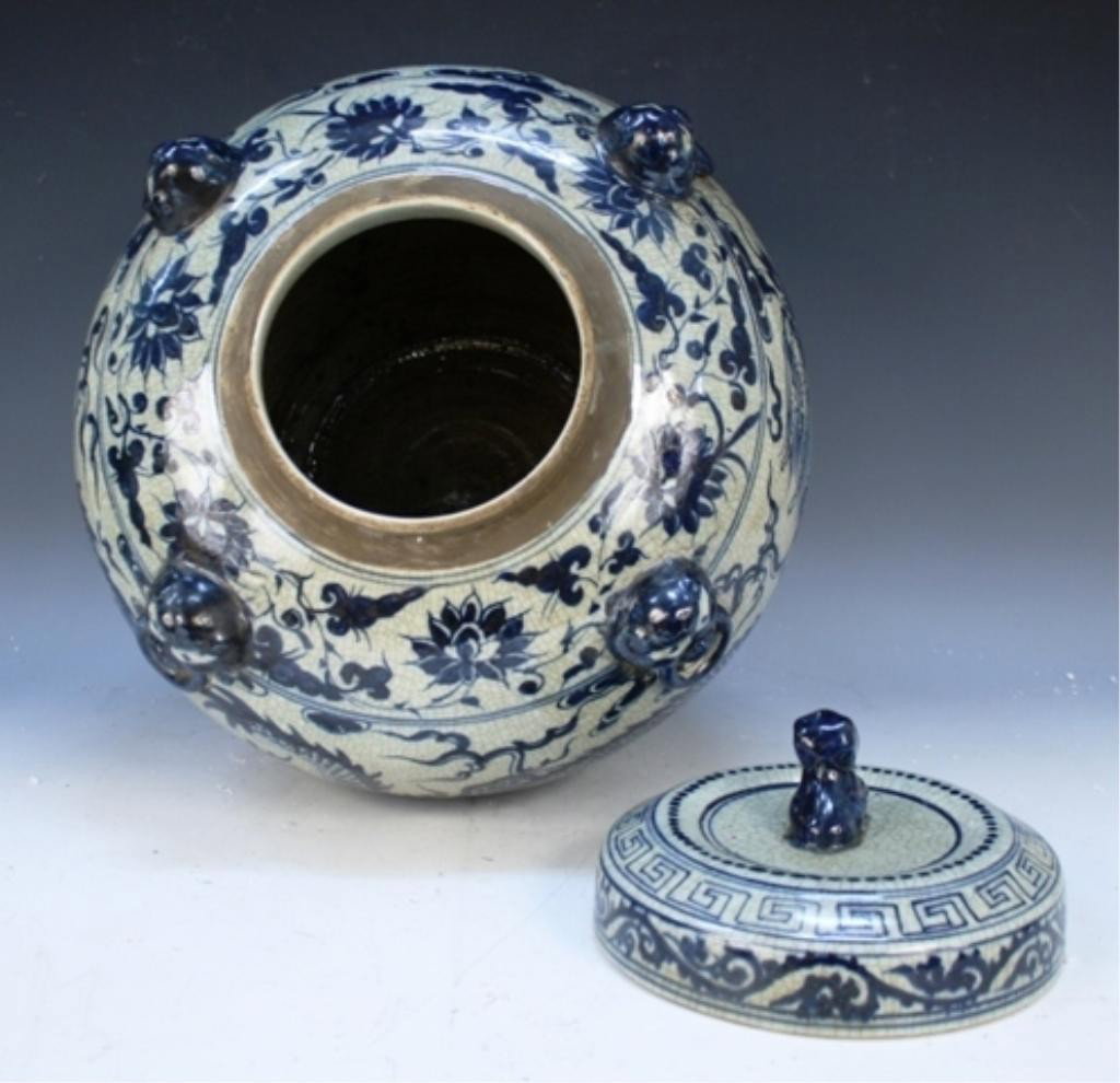 Ming Dyn. Chinese Blue & White Covered Dragon Jar - 5