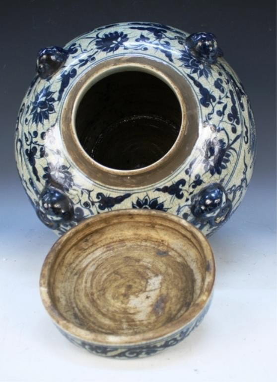 Ming Dyn. Chinese Blue & White Covered Dragon Jar - 6