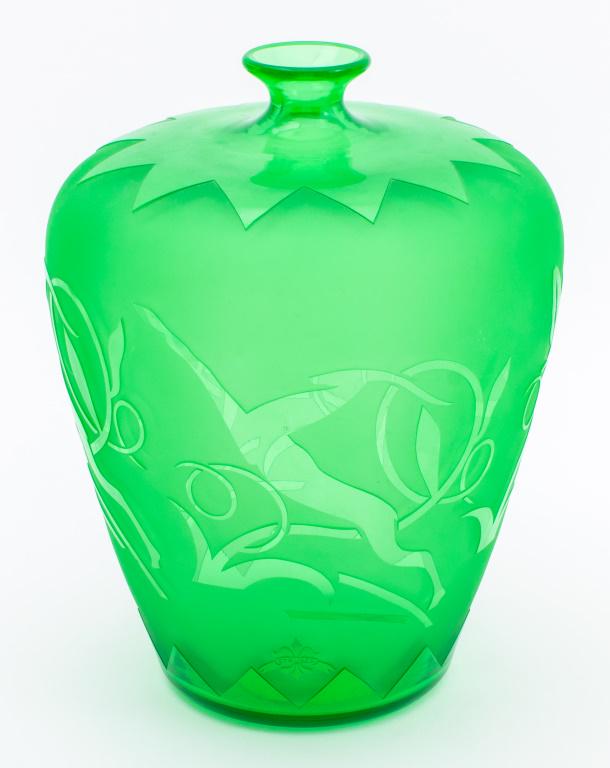Art Deco Steuben Acid-Etched Green Glass Vase (1 of 8)