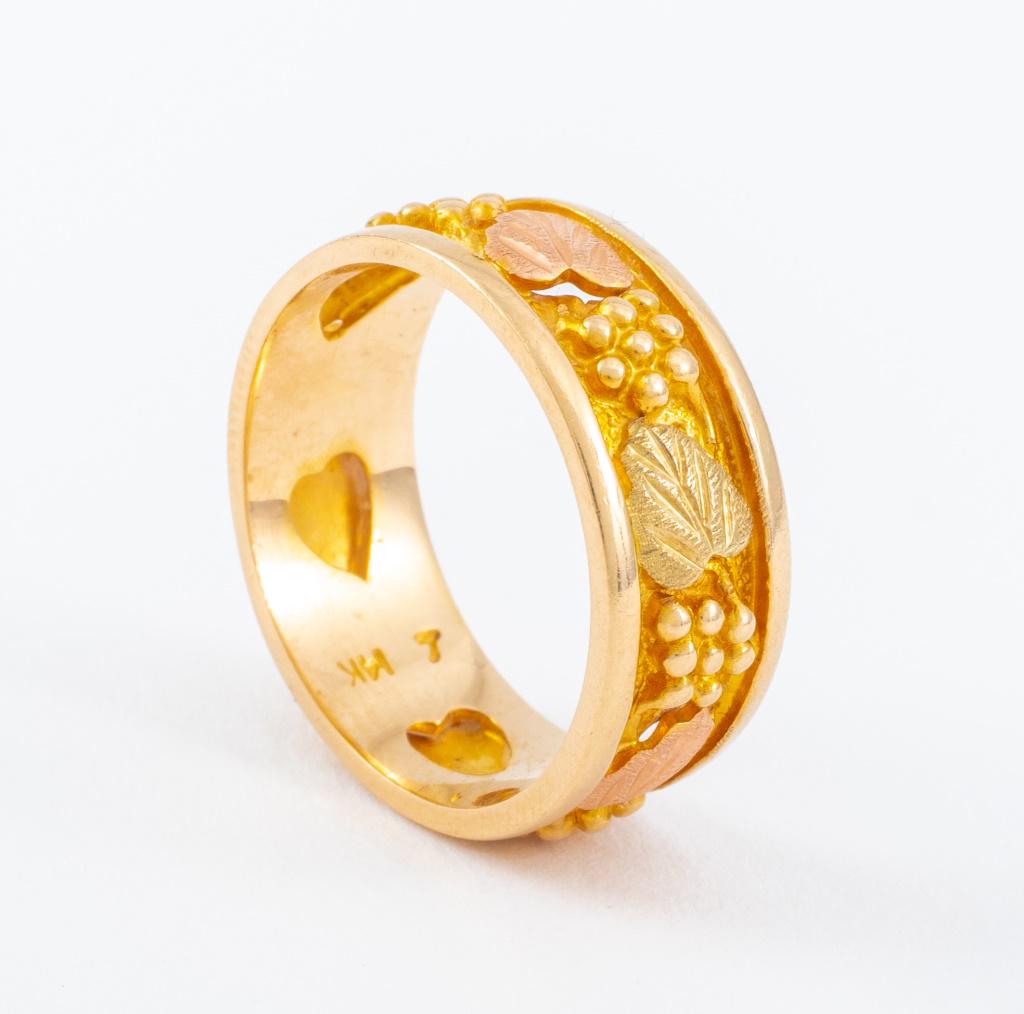 Black Hills Gold 14K Ring (1 of 6)