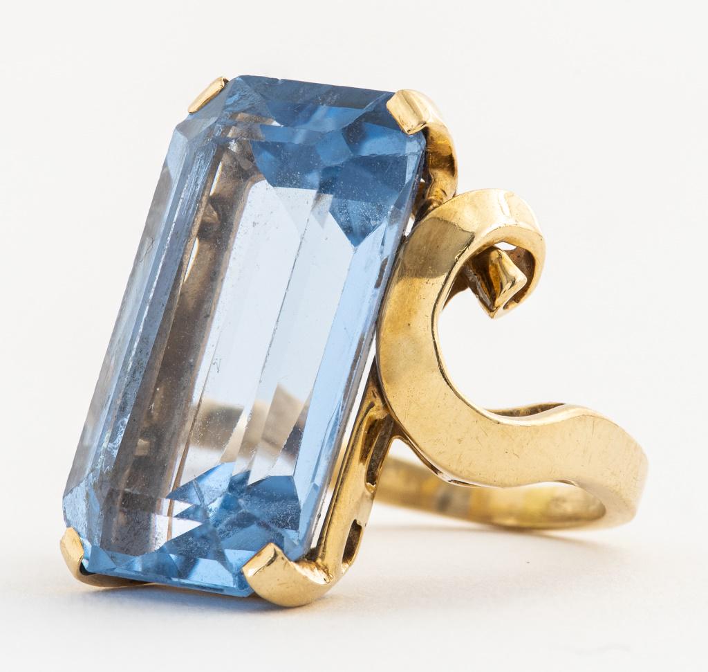 Retro 14K Yellow Gold Synthetic Spinel Ring (1 of 8)