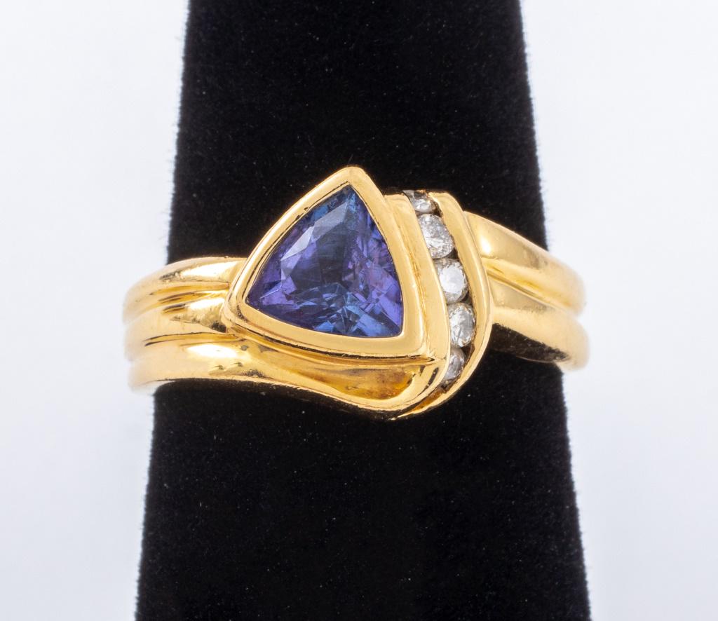 14K Yellow Gold Tanzanite & Diamond Ring (1 of 8)